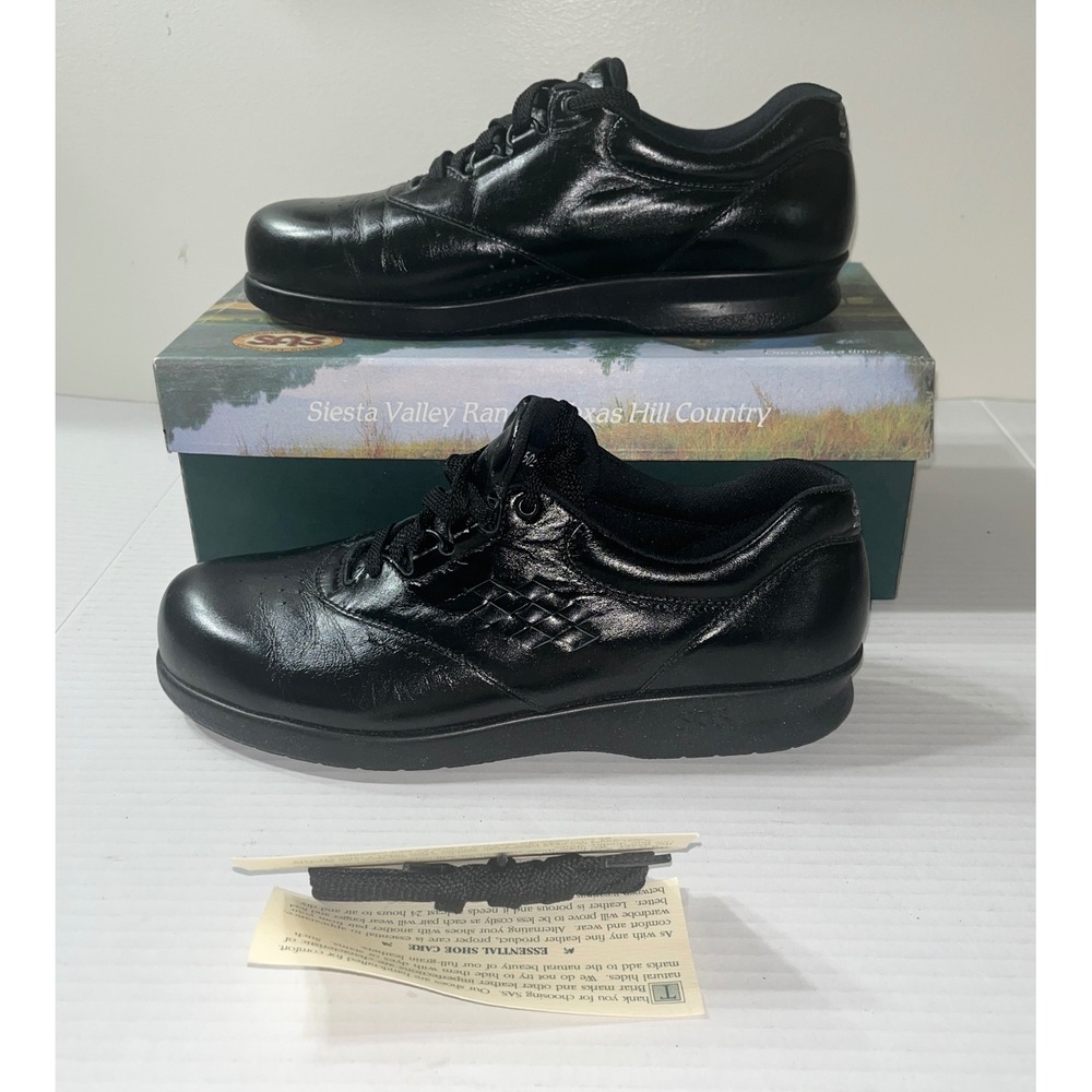 NEW SAS Free Time Walking Shoes Womens 8.5 Black Leather Narrow Comfort Sneaker